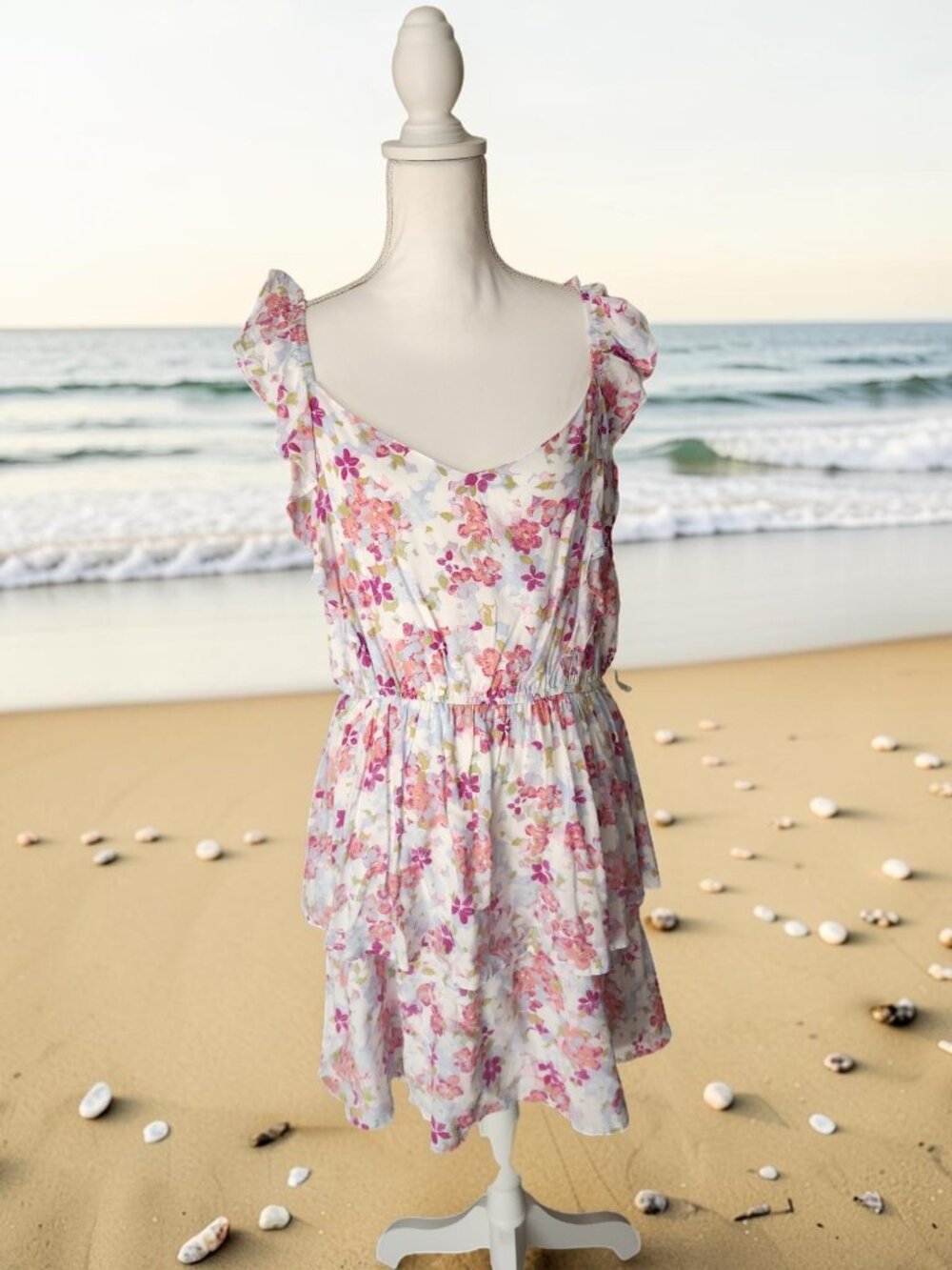 🌸 Emily Wonder Floral Tiered Mini Dress Large NWT 🌸 - Picture 2 of 12